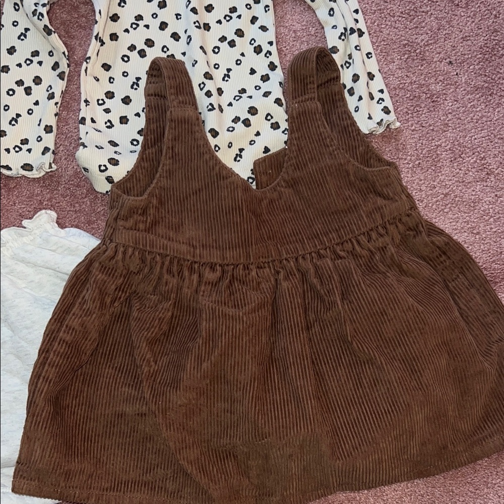 Baby Clothing Set with Hoodie and Dresses - Picture 3 of 7